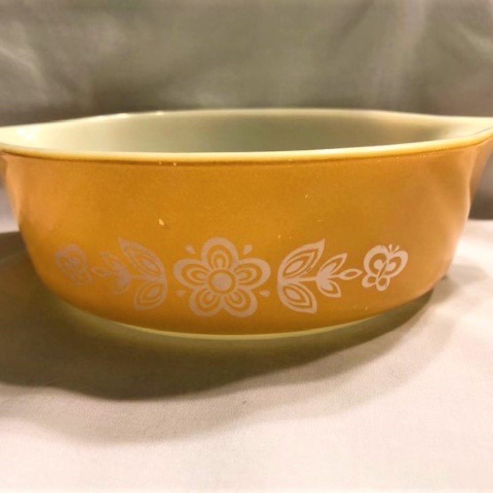 Vintage Pyrex Butterfly Gold 1 Pt. Casserole Dish